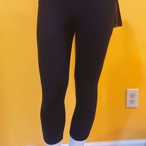 NWT Skechers High Waisted Mid Calf Leggings